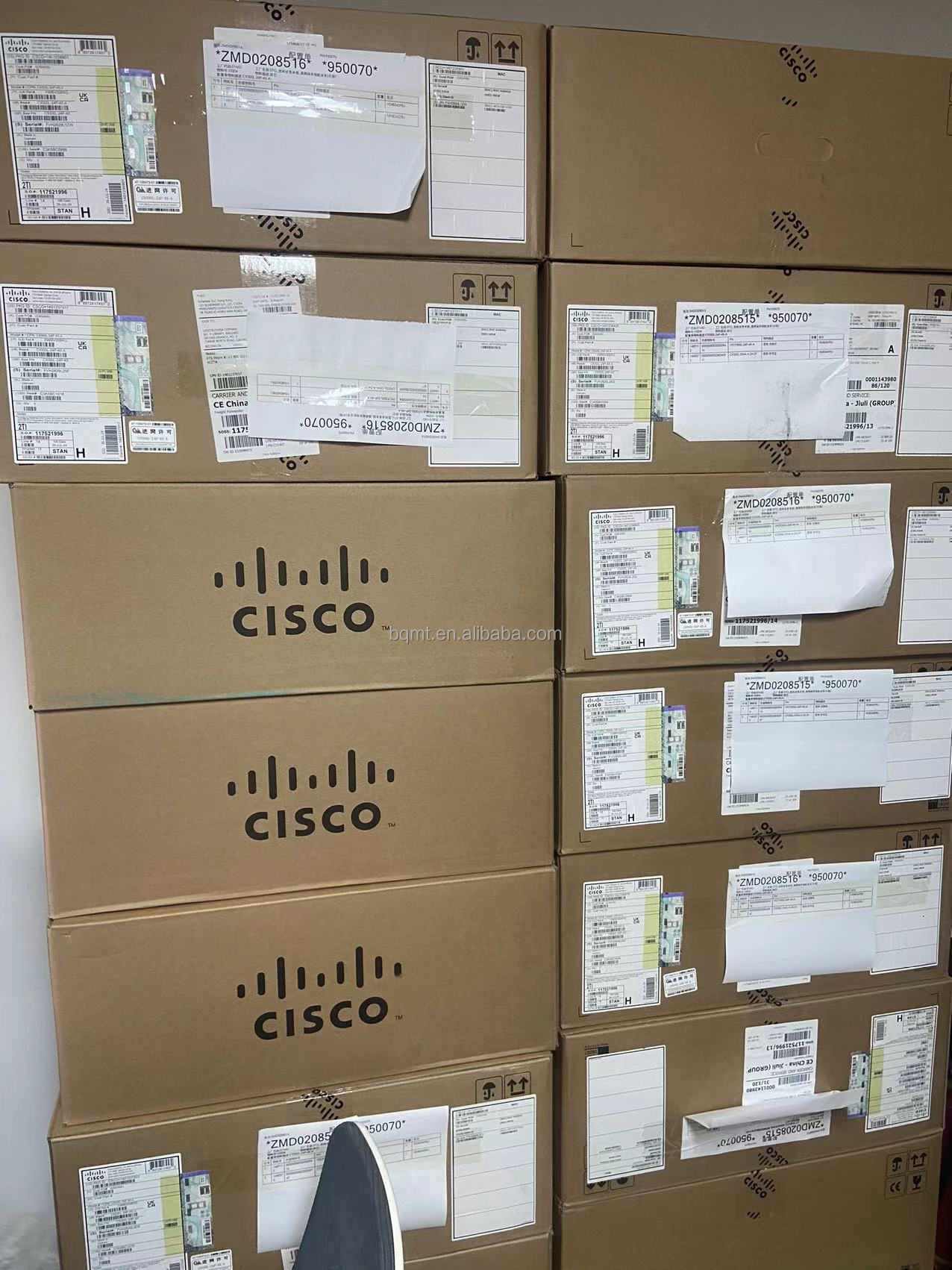 สำหรับเราเตอร์ Cisco C8300-2N2 - Router With Sfp+ 10G Port บทวิจารณ์และราคา